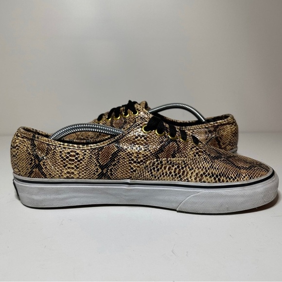 Vans Off the Wall Authentic Snakeskin Print Skate Shoes Women Size 9 (206 Box 24 - Picture 4 of 9